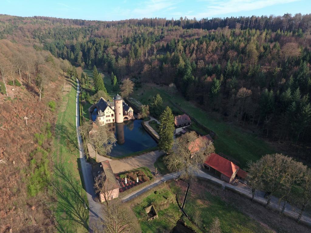 Naturhotel Ruegers Forstgut Меспельбрунн Экстерьер фото